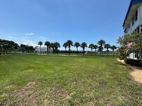 Building Photo - 1828 Pine Valley Dr