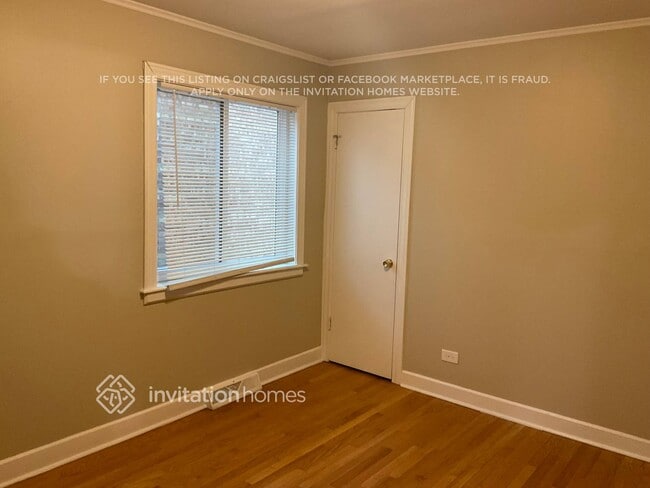 Building Photo - 5431 S Natoma Ave