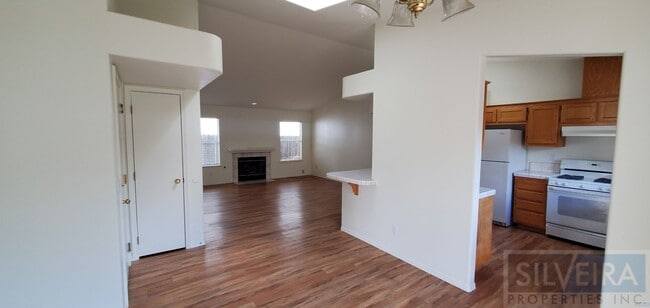 Foto del edificio - 2 Bedroom Santa Maria home available!