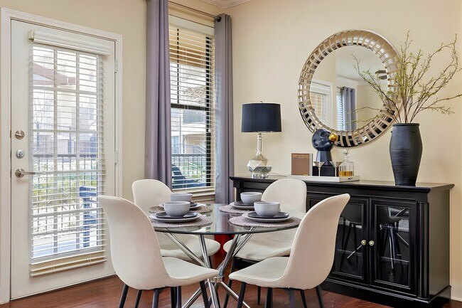 Comedor - Ladera Apartment Homes