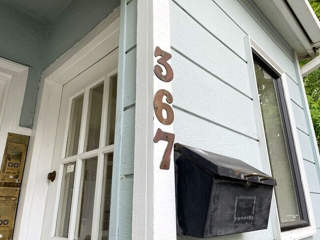 Building Photo - 367 Alcatraz Ave