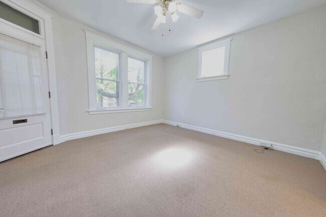 Foto del edificio - 4330 Gertrude Ave