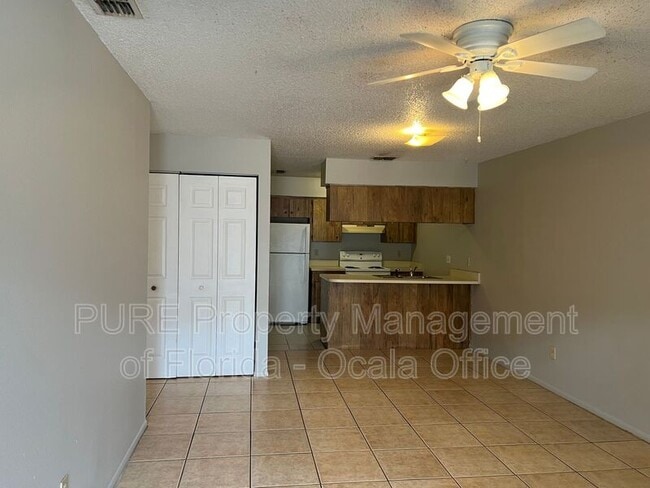 Building Photo - 5460 SE 30th Pl