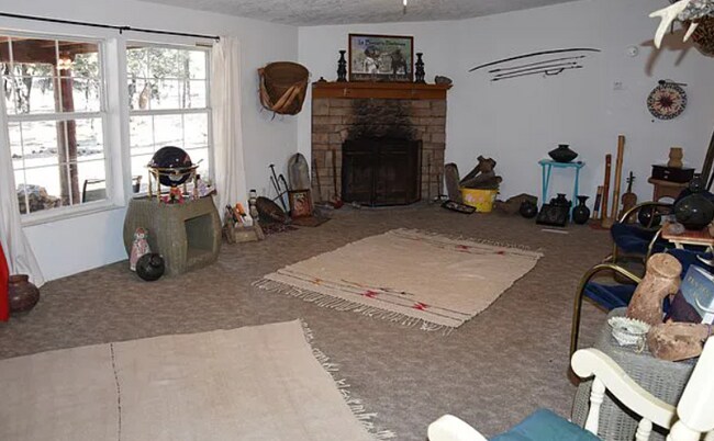 Building Photo - 481 Enchanted Forest Loop