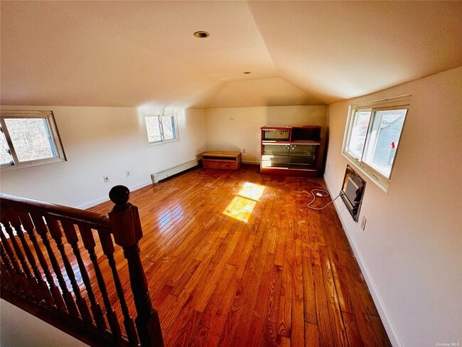 Building Photo - 155-16 Booth Memorial Ave