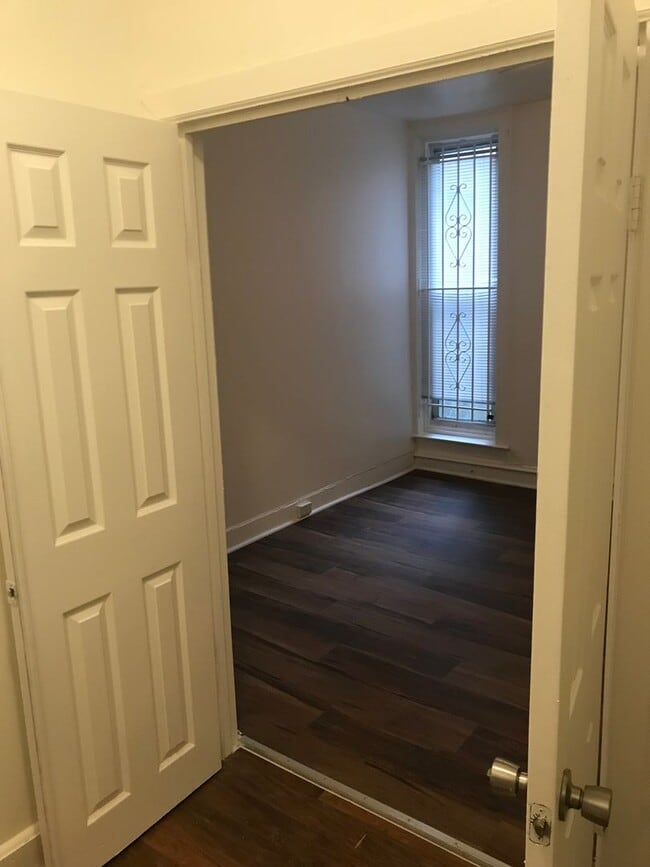 Foto del edificio - 5818 Willows Ave