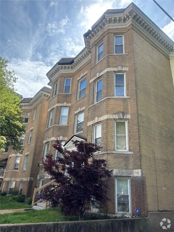 Building Photo - 411 N Newstead Ave