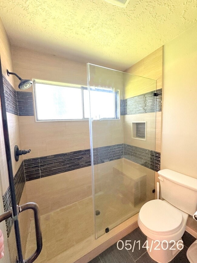 Building Photo - 21314 Highland Knolls Dr