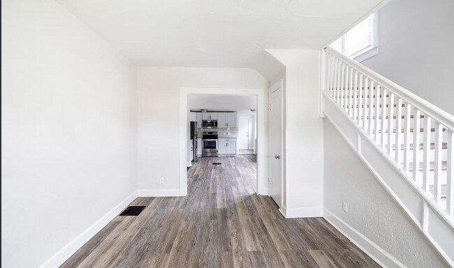 Foto del edificio - 452 N Kealing Ave