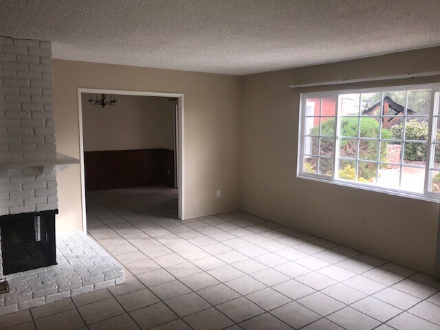 Foto del edificio - 3/2 Bedroom home in El Cajon with a POOL!