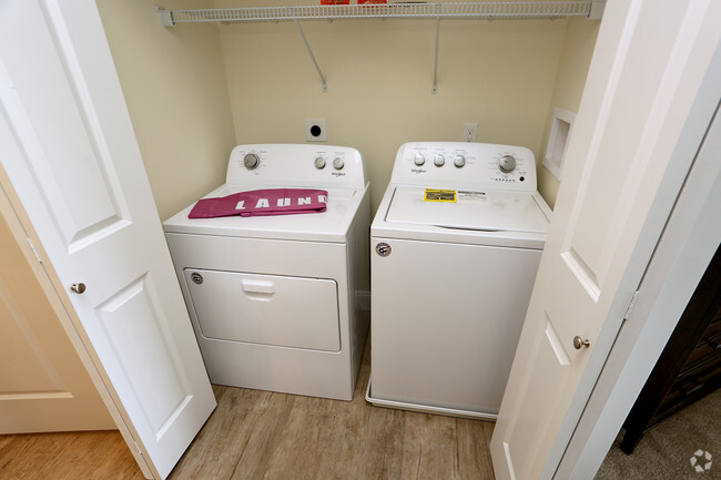 washer / dryer - Regency Village