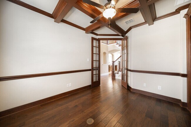 Building Photo - Elegant two-story in Trophy Club