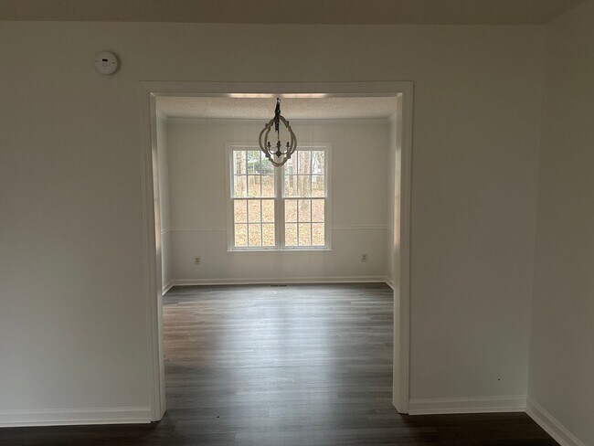 Foto del edificio - Spacious 4BR, 2.5BA Home in Raleigh
