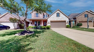 Building Photo - 2135 Llerena Ln