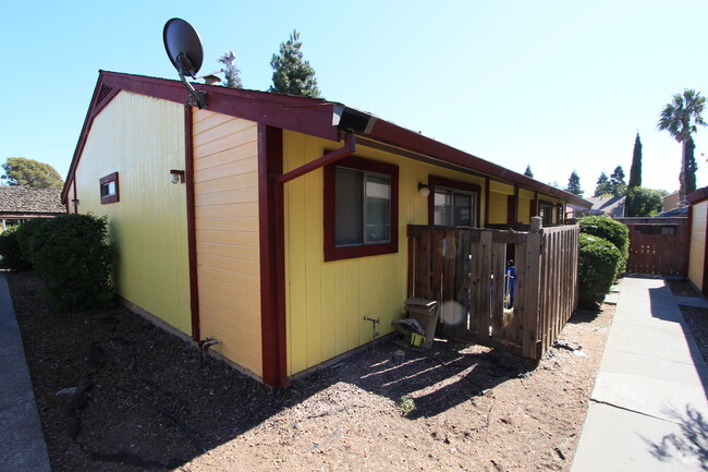 Building Photo - Tabor Apartments