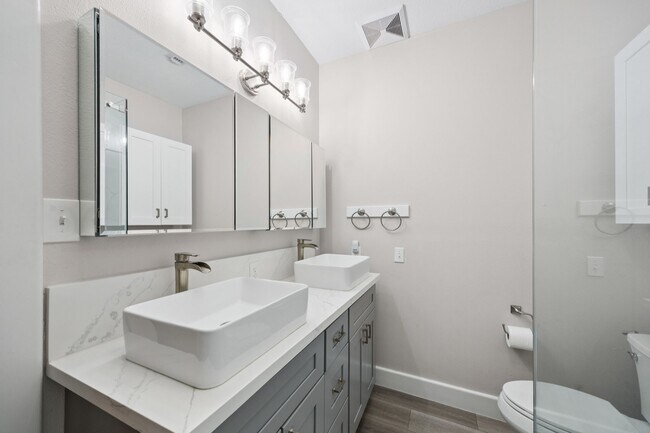 Foto del edificio - 500 River Rd