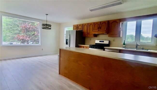 Building Photo - 231 Etna Rd