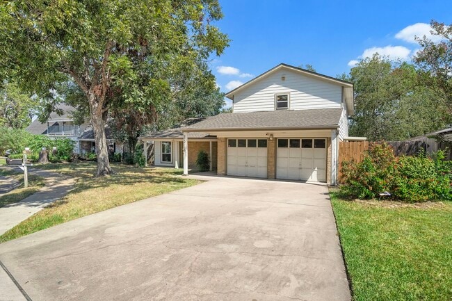 Building Photo - 7014 Woodfern Dr