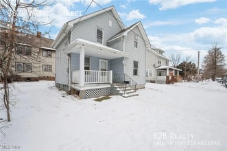 Building Photo - 3824 W 36th St