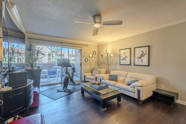 Foto del edificio - 8250 E Arabian Trail