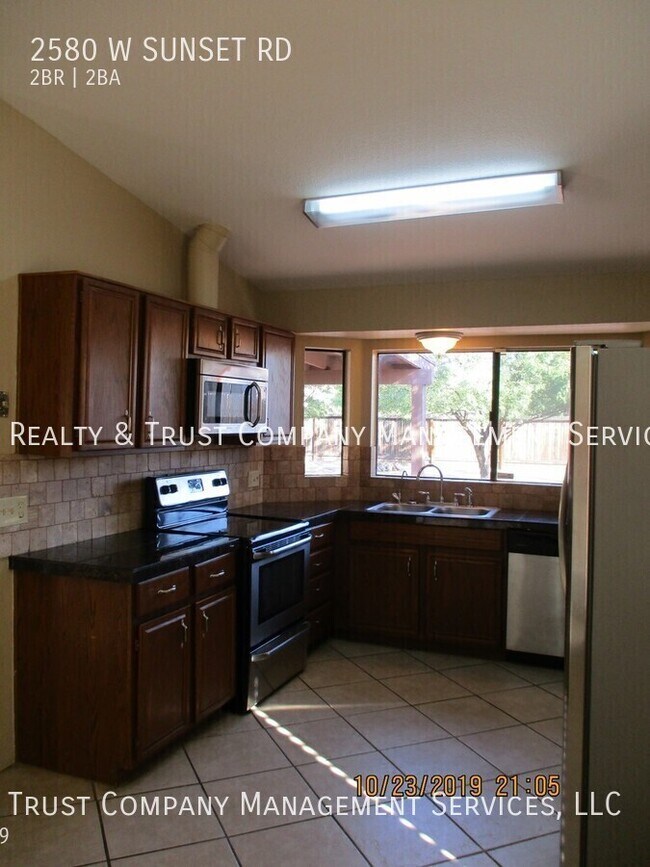 Foto del edificio - 2580 W Sunset Rd