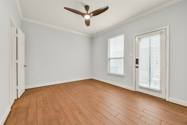 Foto del edificio - 1607 W Dallas St