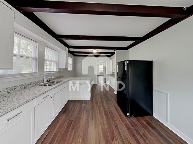 Building Photo - 1522 27th St Ensley