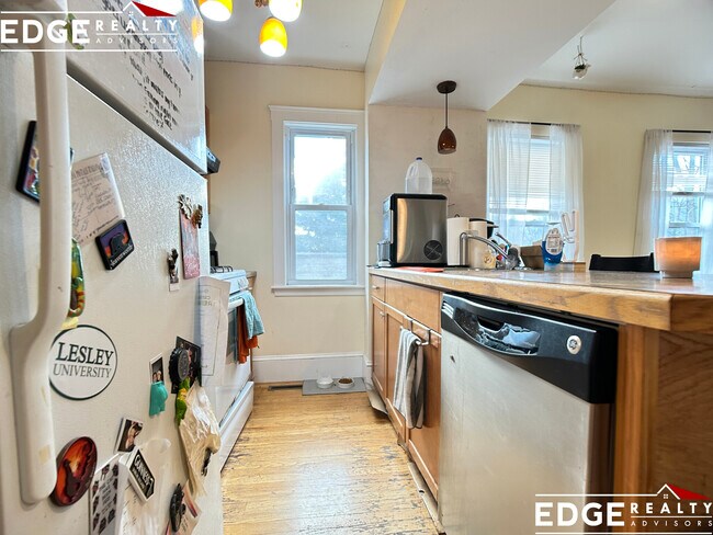 Foto del edificio - 28R Cherry St