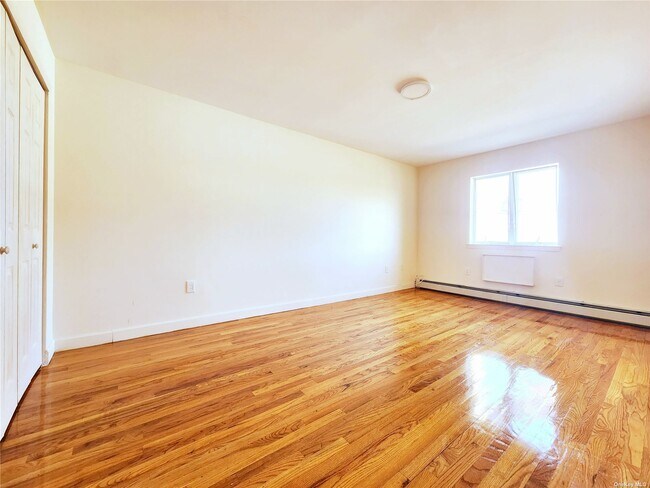 Foto del edificio - 65-79-79 Terrace Ct