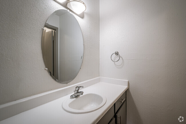 1HAB, 1BA - 810 ft² - 3000 @ Med Center