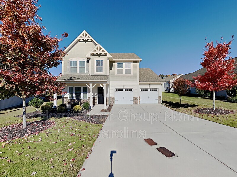 Foto principal - 266 Whispering Hills Dr