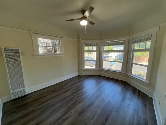 Building Photo - 432 Lakehouse Ave