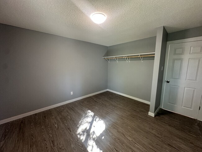 Building Photo - 3030 McGill Crescent
