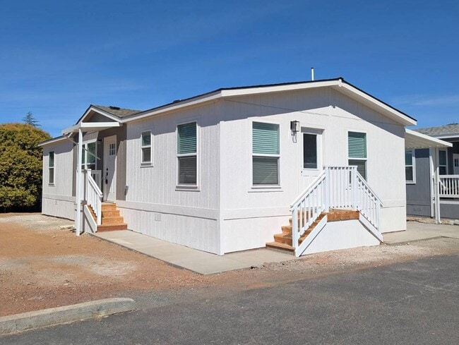 Building Photo - 400 Sulphur Bank Dr