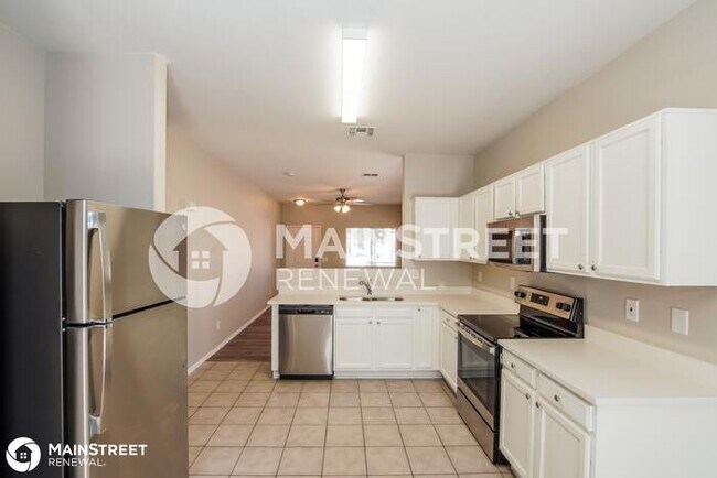 Building Photo - 13137 W CALAVAR RD, SURPRISE, AZ 85379
