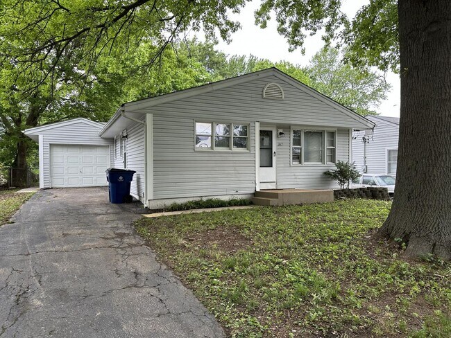 Foto del edificio - Lovely 2 Bedroom / 2 Bath for Rent - Section 8 Welcome