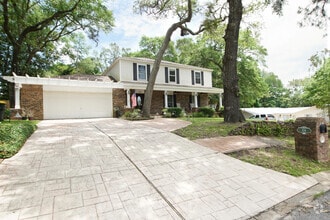 Building Photo - 574 L'Ombre Cir NE