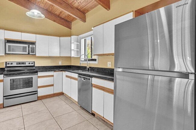 Foto del edificio - 2438 Southridge Rd