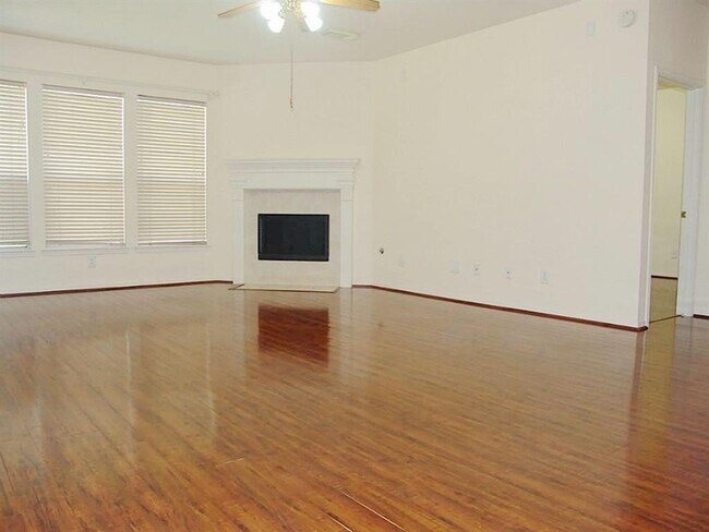 Foto del edificio - 3514 Parkshire Dr