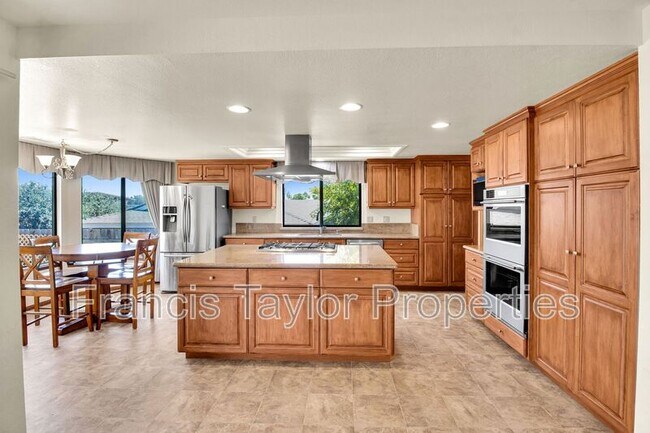 Building Photo - 749 Flagstone Ct