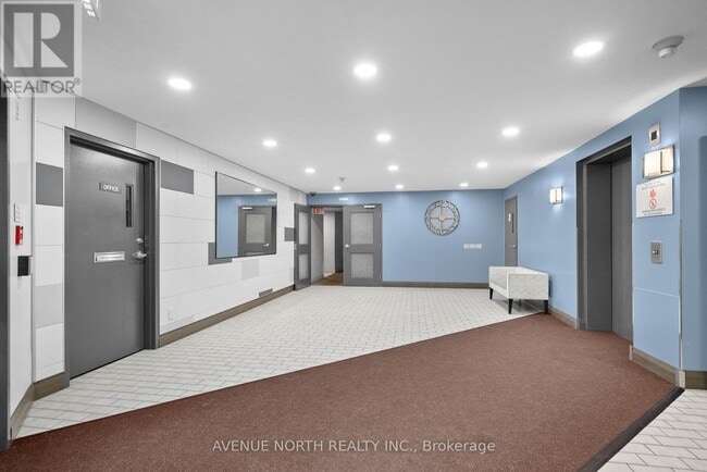 Building Photo - 318 Lorry Greenberg Dr