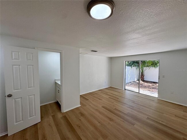 Building Photo - 305 57th Ave Dr E