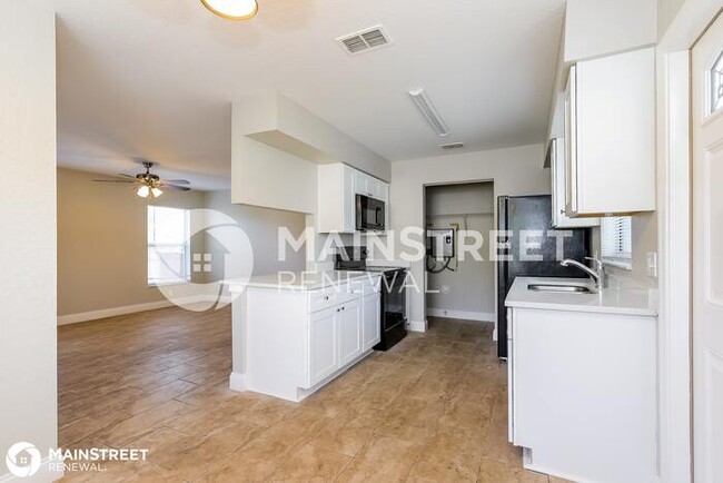 Building Photo - 133 Palm Dr, Winter Haven, FL 33880