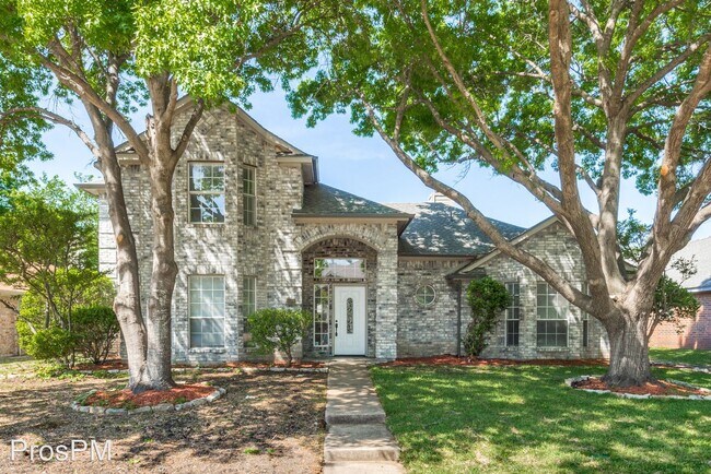 Building Photo - 3 br, 2.5 bath House - 1108 Bayshore St.