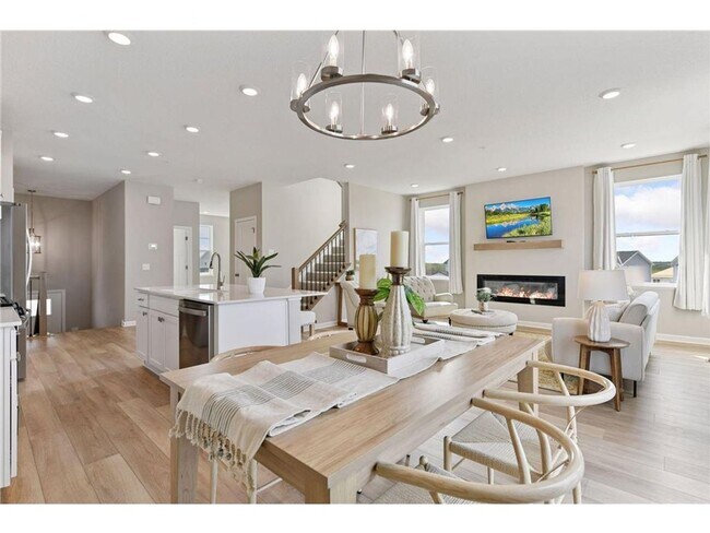 Building Photo - Minnetrista 3 Bedroom Townhome