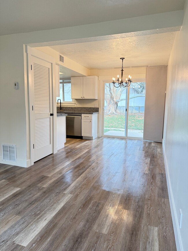 Building Photo - 312 N 100 W