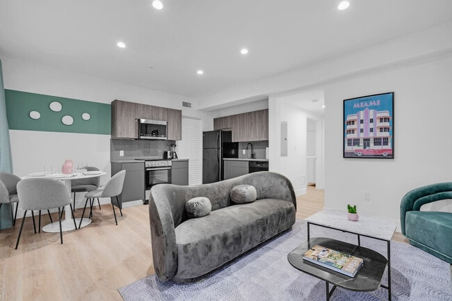 Foto del edificio - 1561 Alton Ct