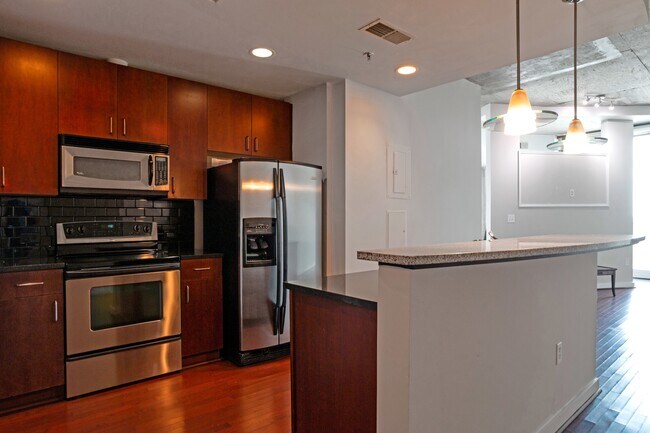 Foto del edificio - 361 17th St NW
