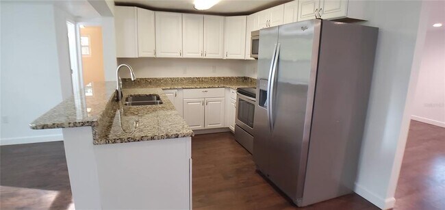 Foto del edificio - 3215 Corey Rd