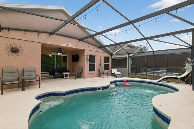 Building Photo - 165 Scrub Jay Way